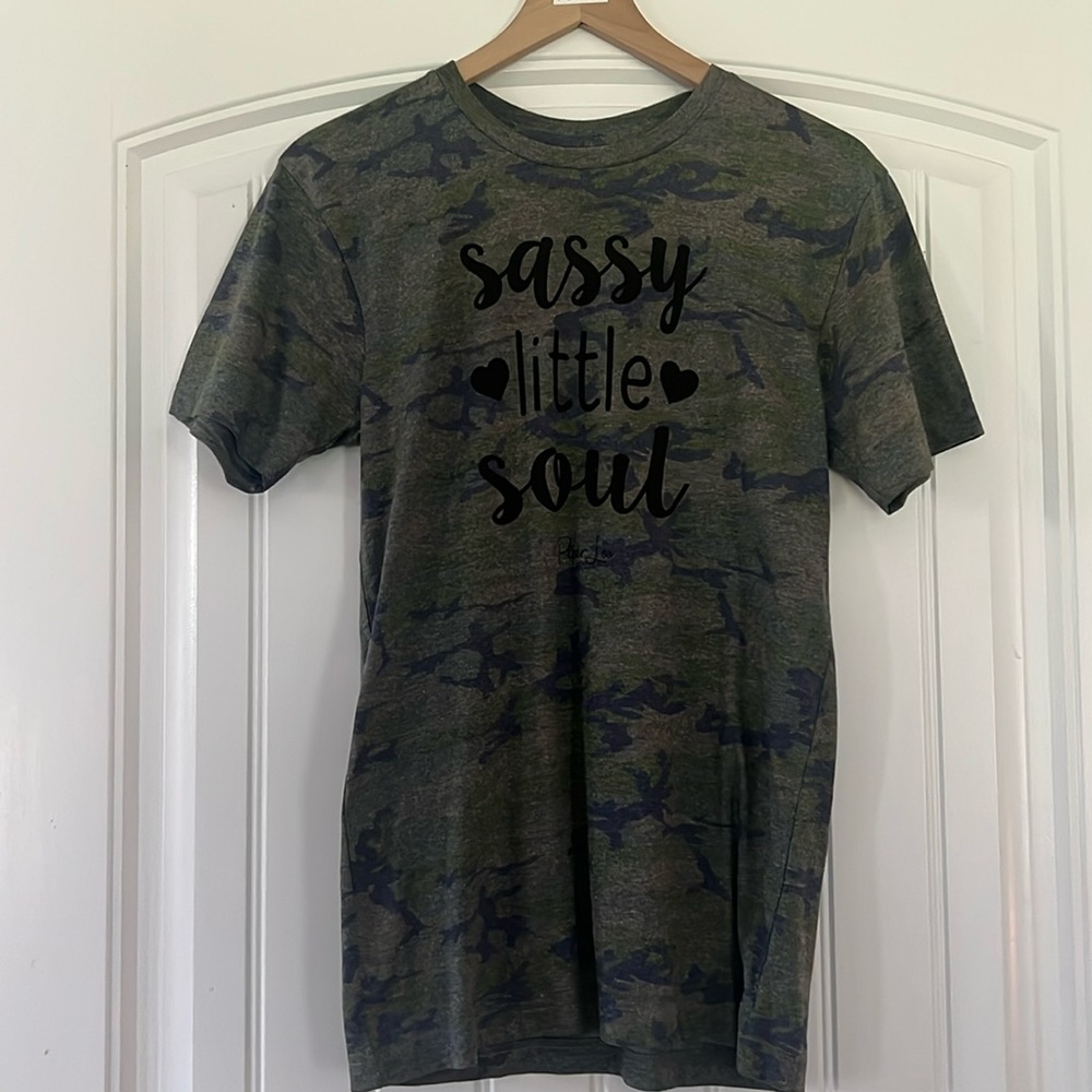 Sassy Little Soul T Shirt Size L